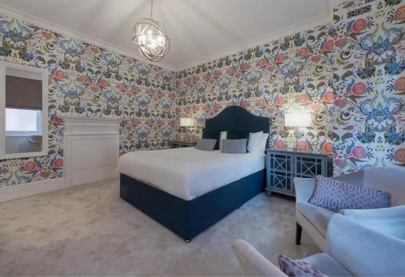 اتاق اجرایی با تخت بزرگ, Florence Suite Boutique Hotel And Restaurant