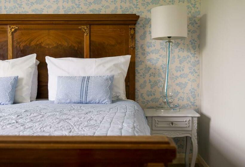 اتاق استاندارد, Fox & Hounds Country