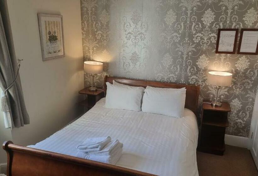 اتاق عادی, Fox & Hounds Country