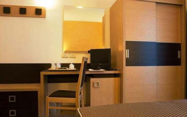 스탠다드 룸, Magicomar