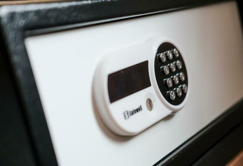 标准单人间, The Wellington