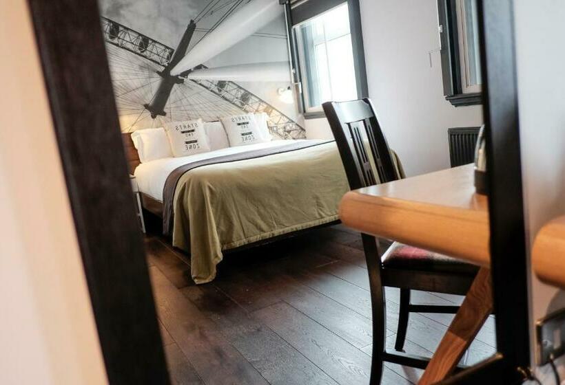 标准单人间, The Wellington