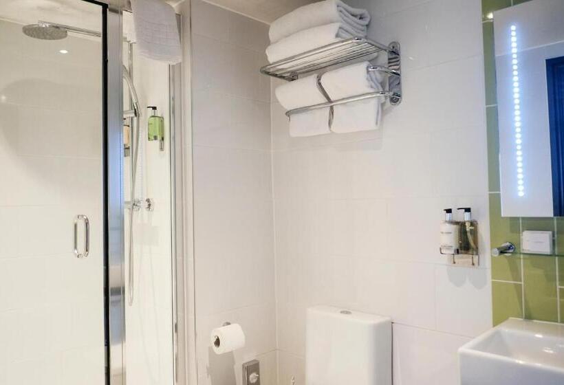 家庭间, The Wellington