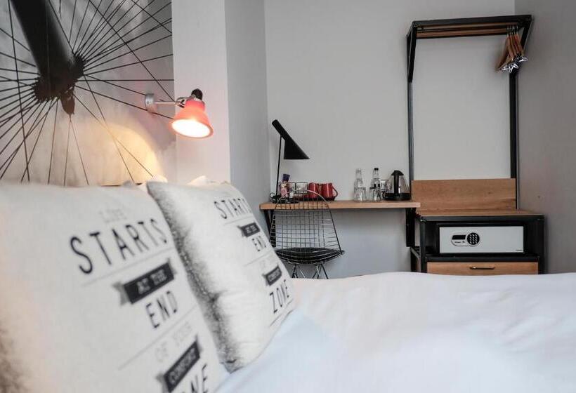Quarto Familiar, The Wellington