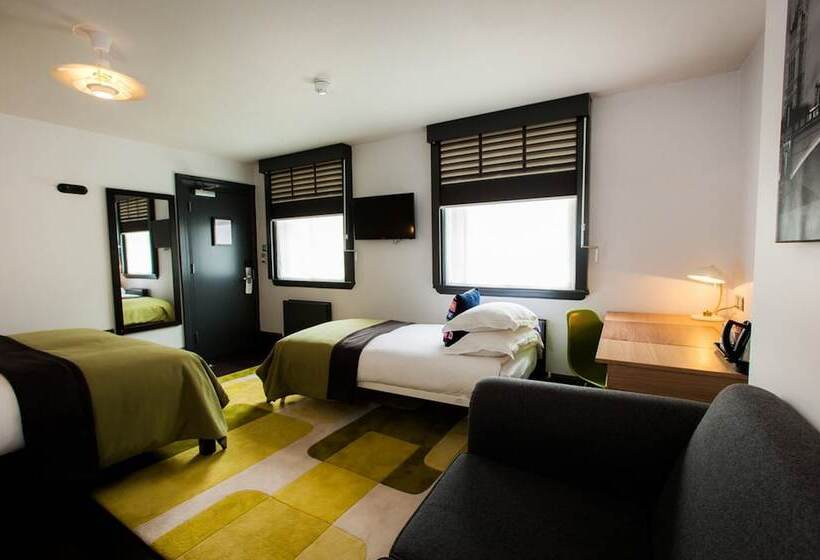 家庭间, The Wellington