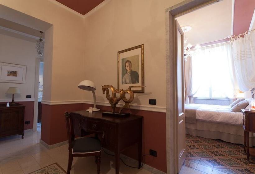 Superior suite with terrace, Villa Belverde Boutique
