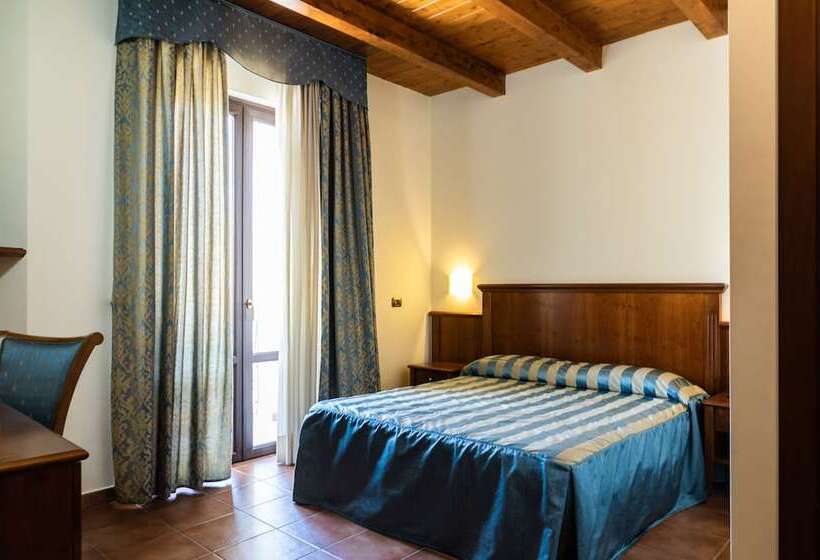 Номер Стандарт Трехместный, Villa Venus Resort & Spa
