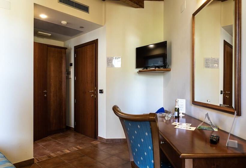 غرفة قياسية ثلاثية, Villa Venus Resort & Spa