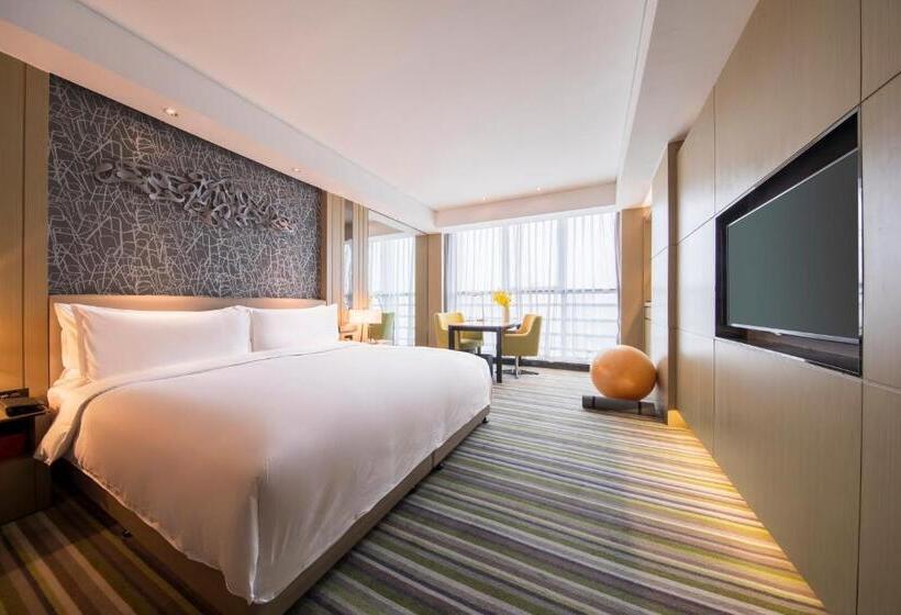 带大床的行政房间, The Qube Xuzhou