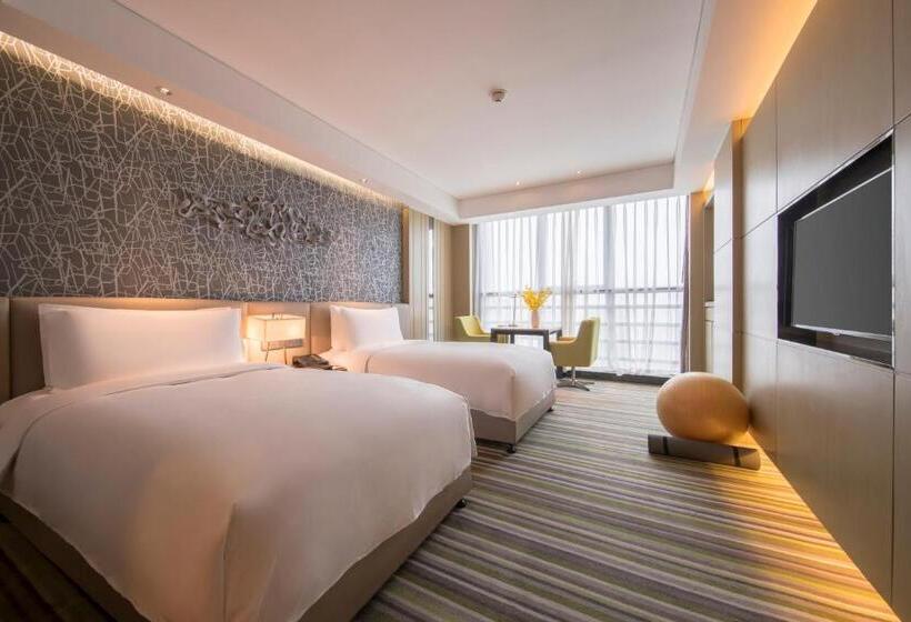 带大床的行政房间, The Qube Xuzhou