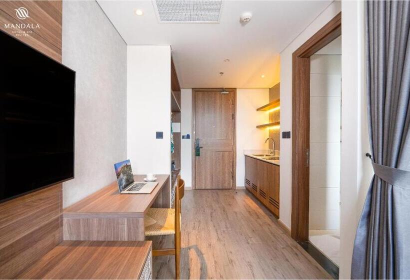 اتاق استاندارد با تخت بزرگ, M Continental By Mandala Phu Yen