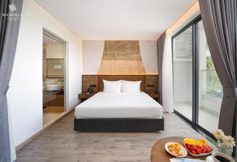 اتاق استاندارد با تخت بزرگ, M Continental By Mandala Phu Yen