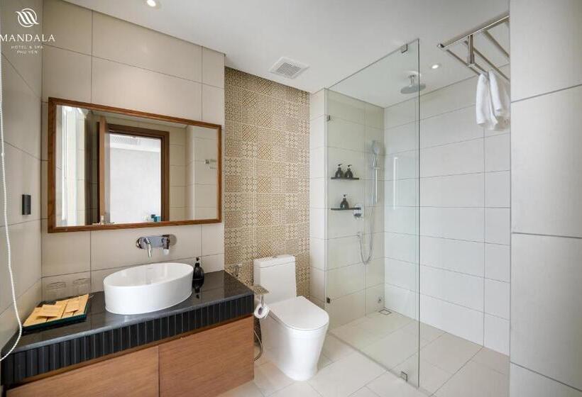 اتاق استاندارد با تخت بزرگ, M Continental By Mandala Phu Yen