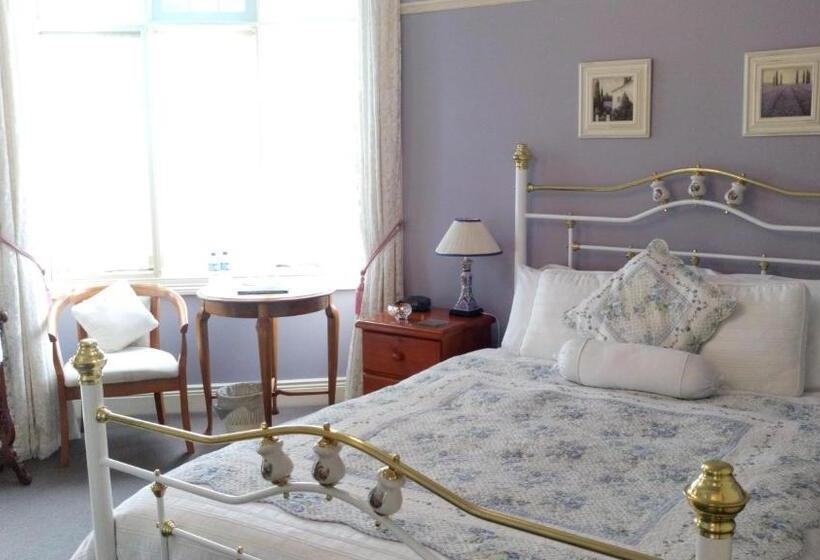 חדר סטנדרט עם מרפסת, Bethany Manor B&b, Call Us For Cheapest Rates