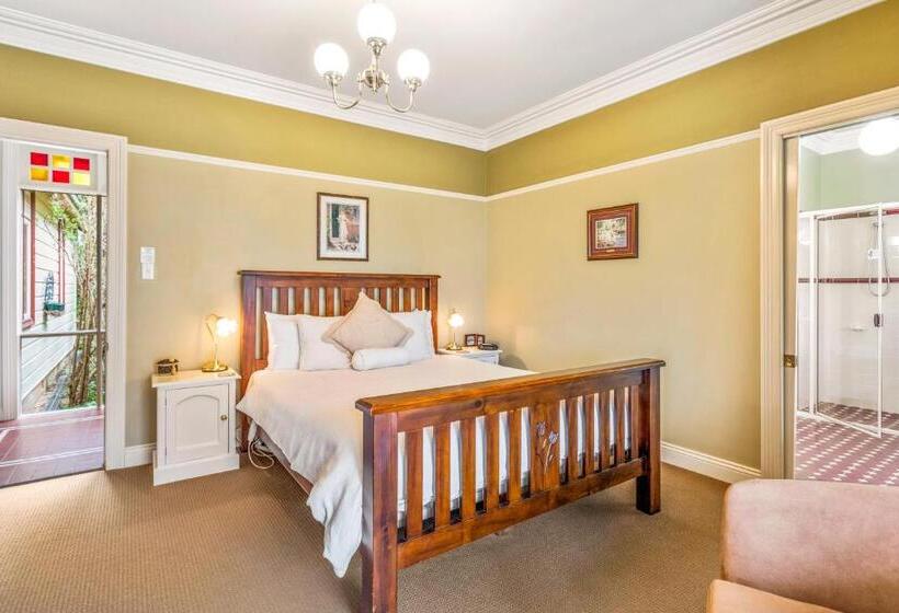 חדר סטנדרט עם מיטת קינג, Bethany Manor B&b, Call Us For Cheapest Rates