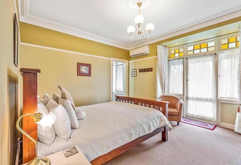 חדר סטנדרט עם מיטת קינג, Bethany Manor B&b, Call Us For Cheapest Rates