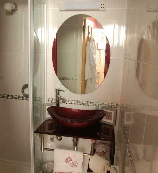 디럭스 트리플 룸, Glenart House