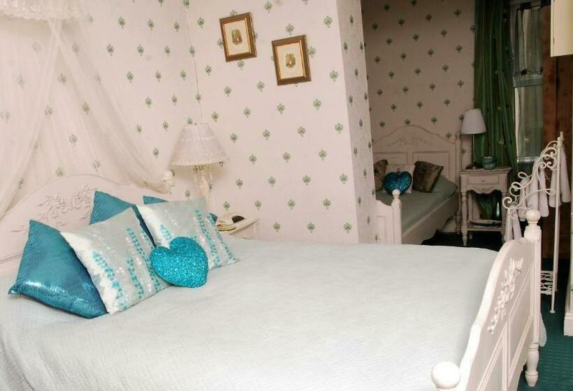 디럭스 트리플 룸, Glenart House