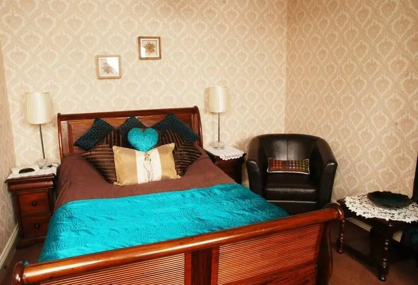 デラックストリプルルーム, Glenart House