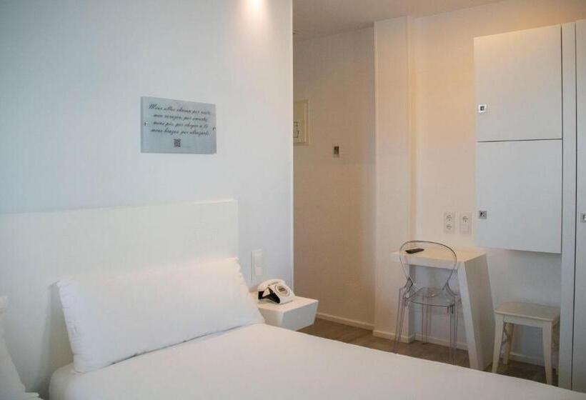 غرفة قياسية ثلاثية, Alda San Bieito