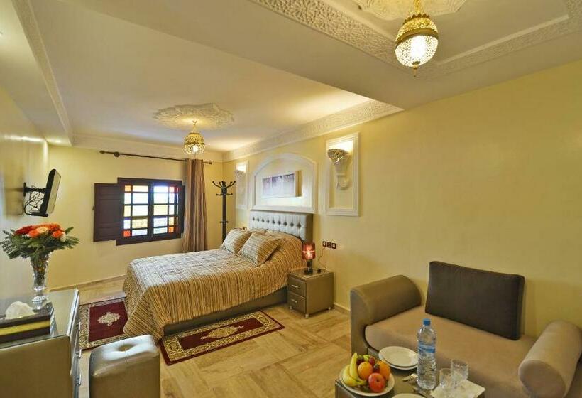 标准三人间, Blue Sky Hôtel