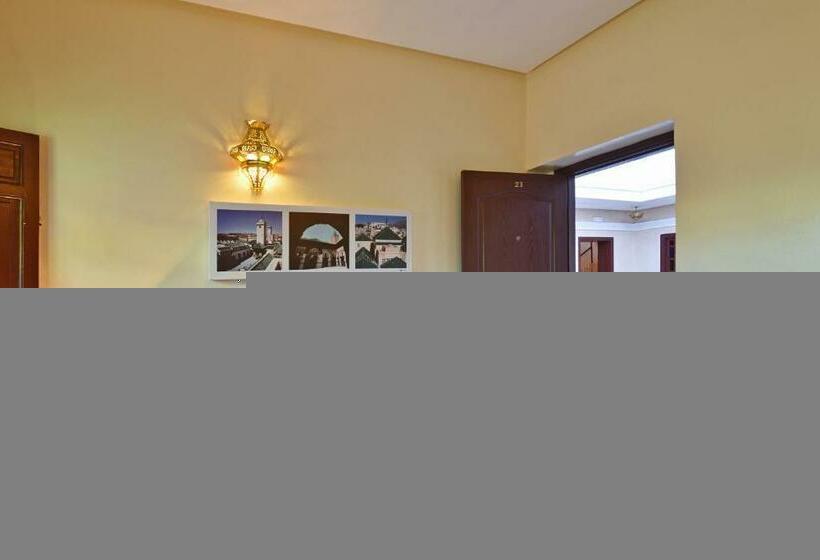 标准三人间, Blue Sky Hôtel