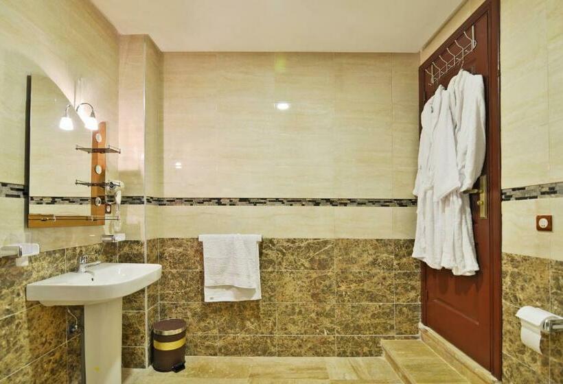 标准三人间, Blue Sky Hôtel