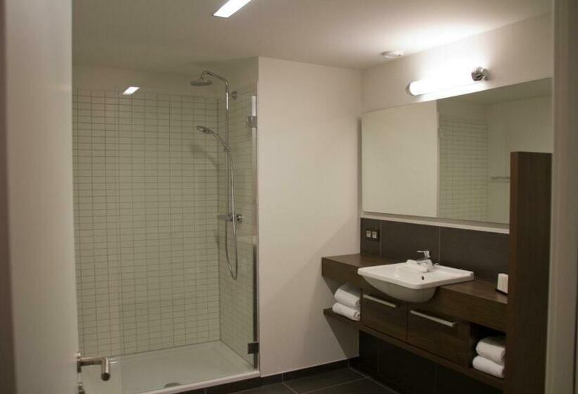 デラックスルーム, De Boskar Peer