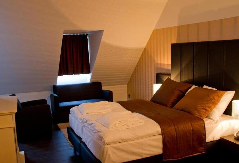 ジュニアスイート, De Boskar Peer