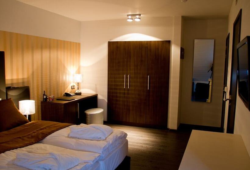 غرفة ديلوكس, De Boskar Peer