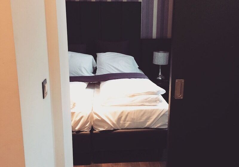 غرفة كومفورت, De Boskar Peer