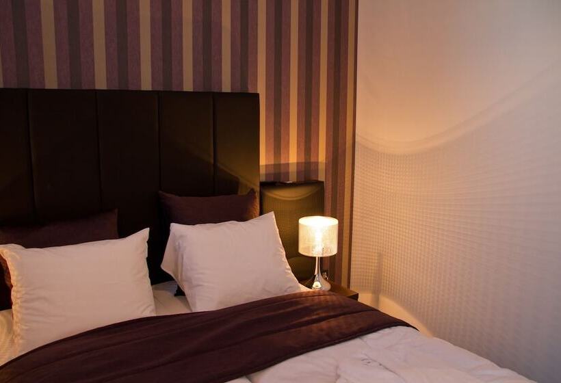 غرفة كومفورت, De Boskar Peer