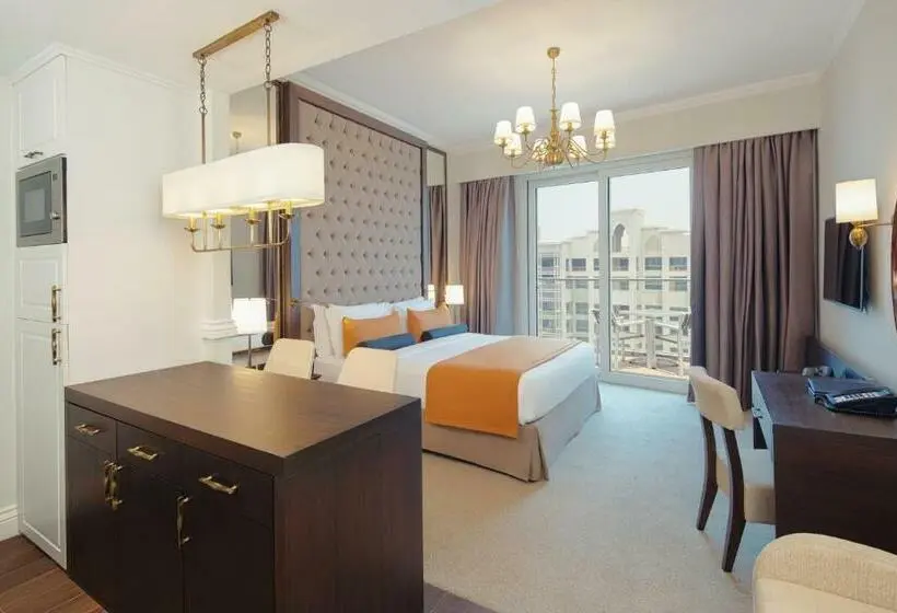 استودیوی سوپریور, Dukes The Palm Dubai