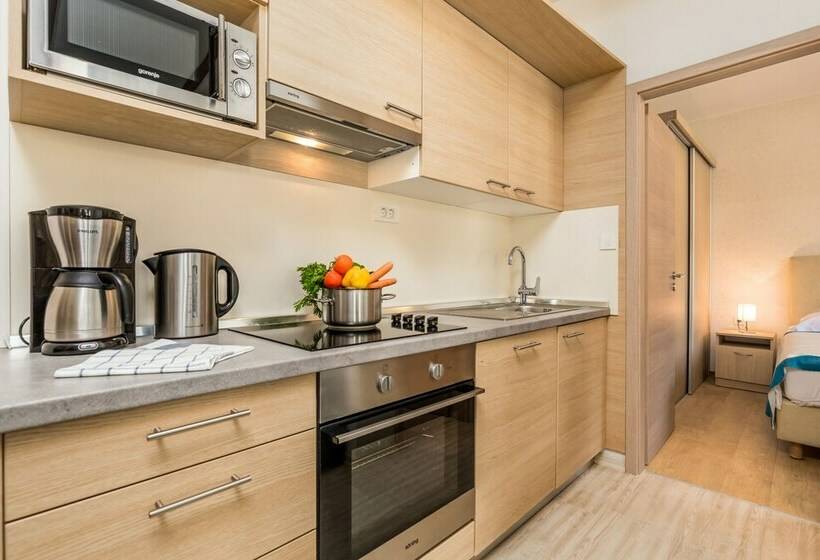 침실 2개 주택, Lando Resort