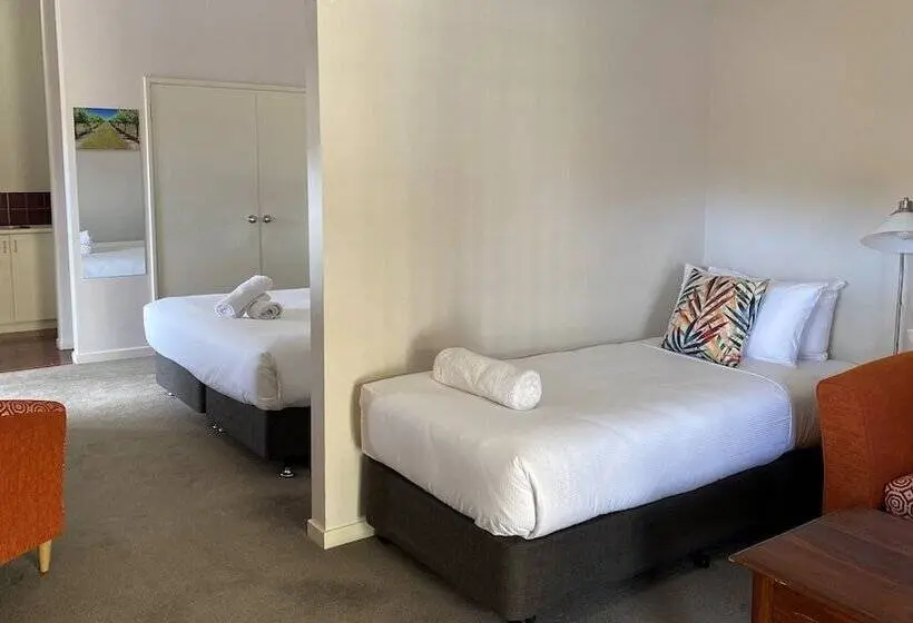 Standard Kolmen Hengen Huone, Higgins Lane Motel