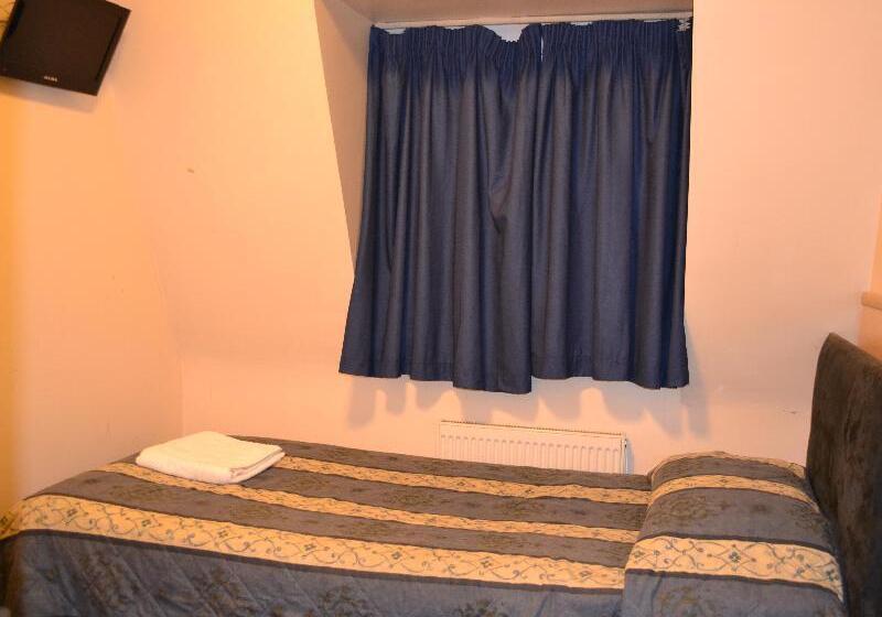 标准单人间, The Blair Victoria