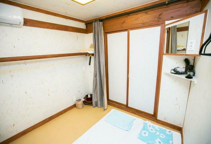 חדר סטנדרט חדר אמבטיה משותף, Bukchonmaru Hanok Guesthouse