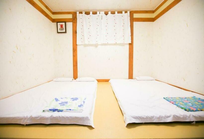 חדר משפחתי, Bukchonmaru Hanok Guesthouse