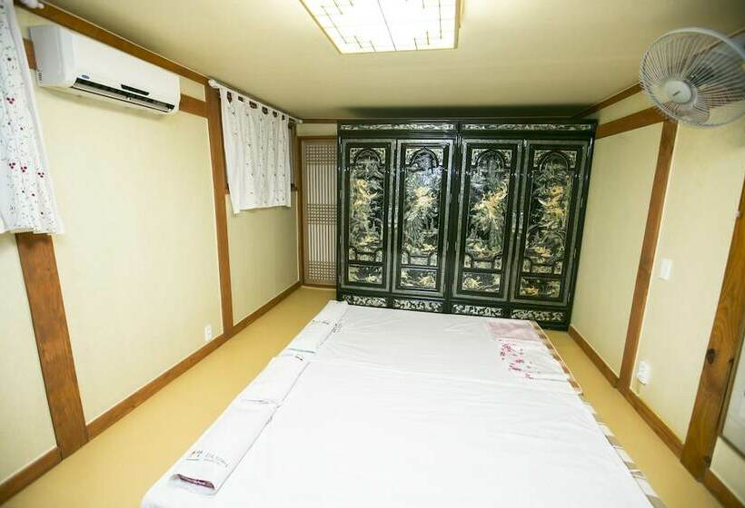 חדר משפחתי, Bukchonmaru Hanok Guesthouse
