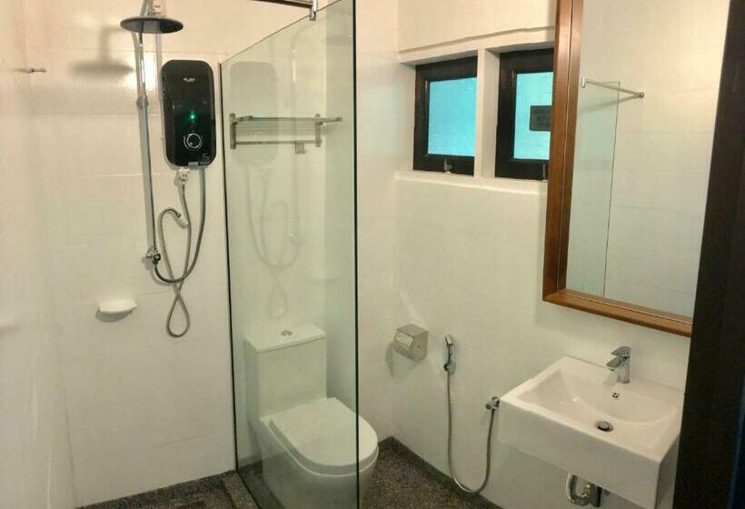 غرفة عائلية, Anjungan Beach Resort