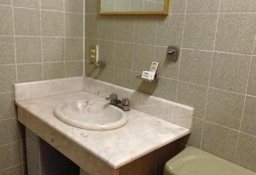 스탠다드 룸 더블 침대 2개, Atilanos