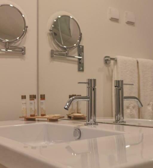 اتاق استاندارد, Burgus Tribute & Design