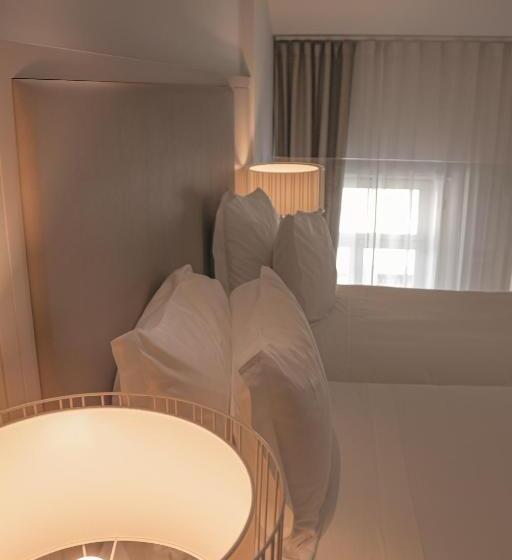 سوییت, Burgus Tribute & Design