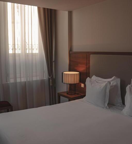 سوییت دوبلکس, Burgus Tribute & Design