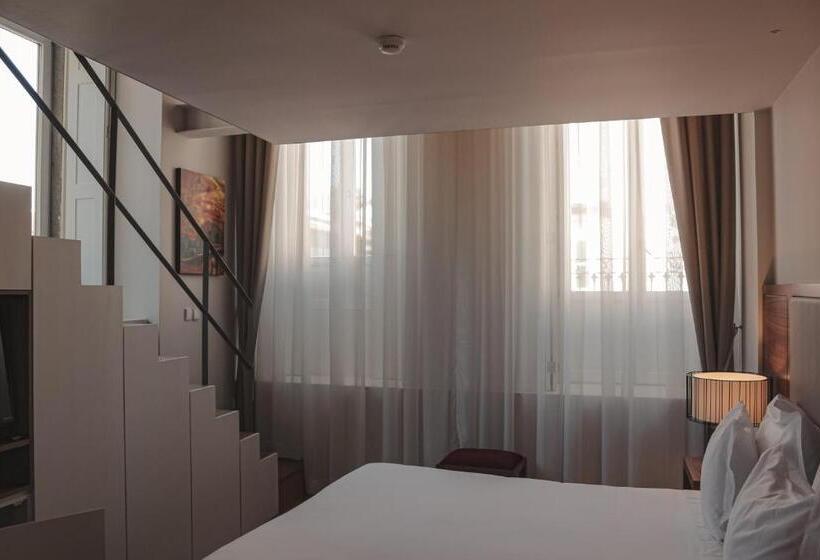 سوییت دوبلکس, Burgus Tribute & Design