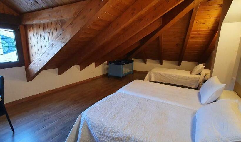 Quarto Familiar, Molina Real