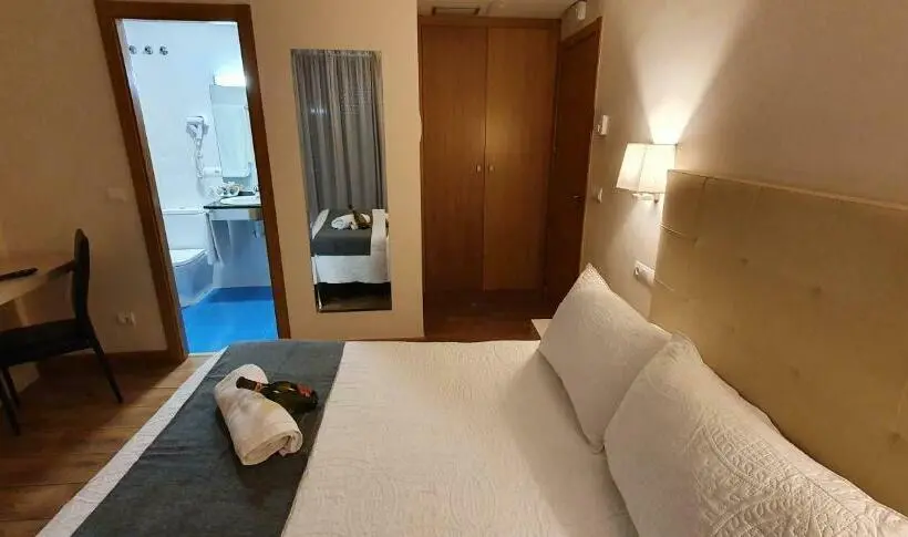 Deluxe Zimmer, Molina Real