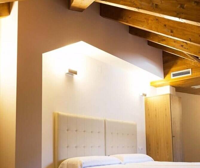 غرفة ديلوكس, Molina Real