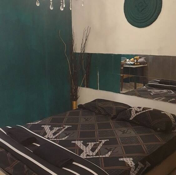 اتاق اکونومی, City Inn