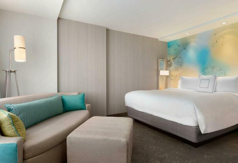 غرفة قياسية سرير كينج, Courtyard By Marriott Toronto Mississauga/west